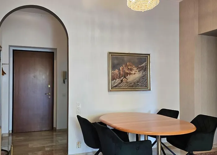 Ida, Pt By Holap Sa Apartman *